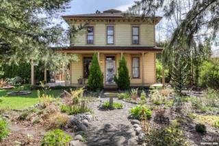 615 Monmouth St, Independence OR  97351-1731 exterior