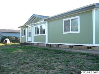 865 E St, Independence, OR 97351-1526