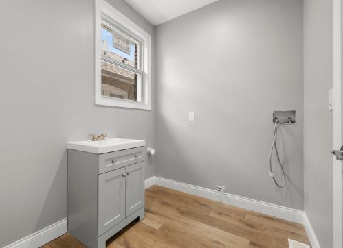 8009 Bishop St, Chicago IL 60620-3852 exterior