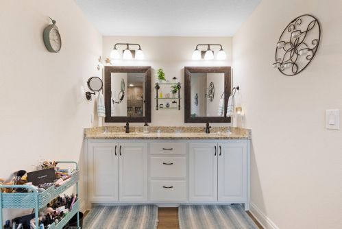 9088 Tara Cir, Milton FL 32583-8147 exterior