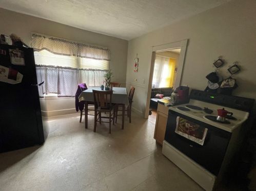 100 Wilmont, Springfield MA 01108-1824 exterior