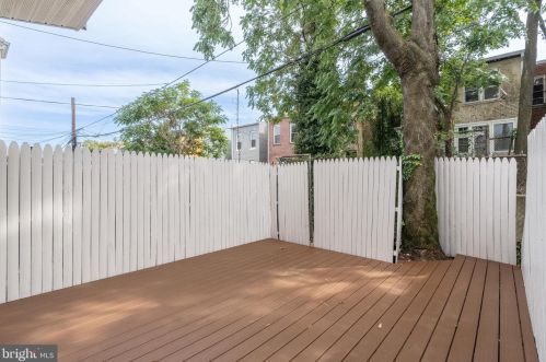 1357 Emerald St, Washington DC 20002-5431 exterior