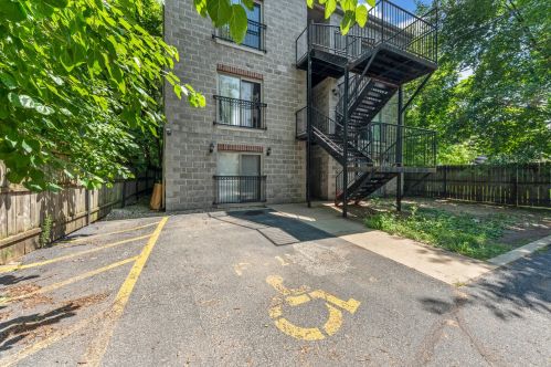 6526 Kimbark Ave, Chicago IL 60637-4417 exterior