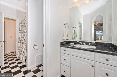 11340 Albermyrtle Rd, Rockville MD exterior