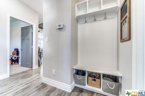 1133 Overbrook Ln, Spring Branch TX 78070-5363 exterior