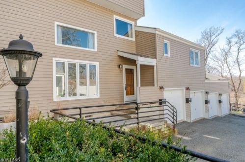 50 Chestnut St, Morristown, NJ 07960-8600