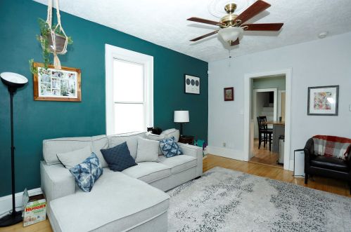 3237 Booth St, Milwaukee WI 53212-2135 exterior