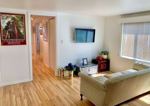 8532 Houston Ave, Chicago IL 60617-2543 exterior