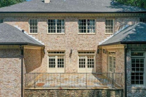 700 Brookwoods Trce, Atlanta GA 30342-2473 exterior