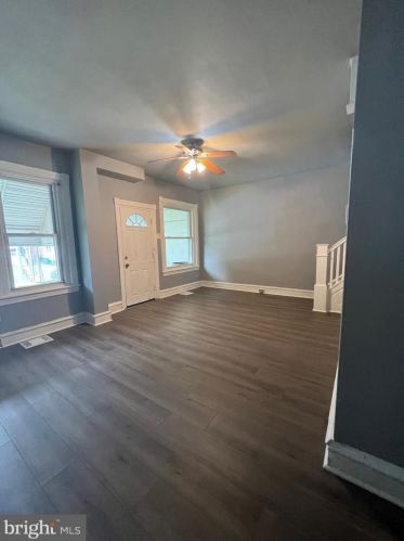 213 Hamilton Ave, Darby PA 19023-2004 exterior