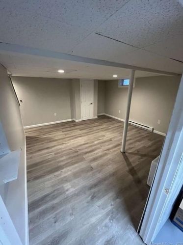 168 Spg St, Windsor Locks CT 06096-1724 exterior