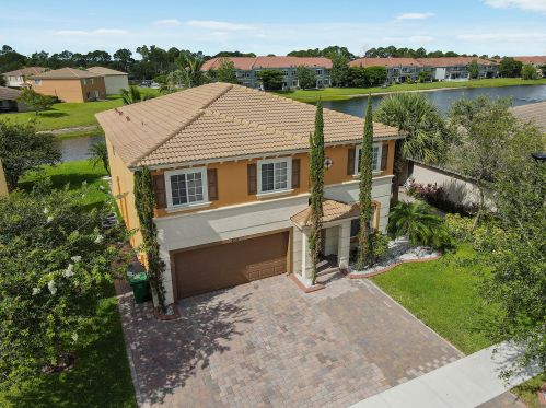 2075 Newport Isles Blvd, Fort Pierce, FL 34953-4582