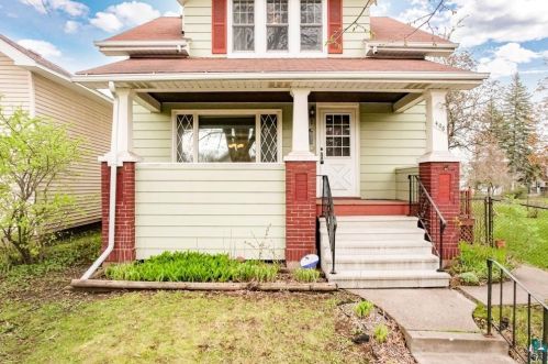 406 43 Ave, Duluth MN 55807-1555 exterior