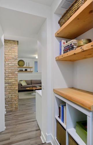 2750 Kenmore Ave, Chicago, IL 60614-1306