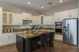 16009 27 Dr, Phoenix AZ  85045-2210 exterior