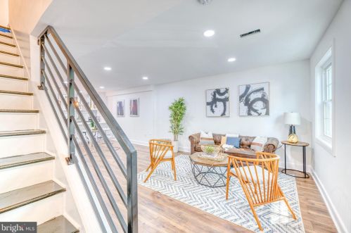 1233 16th St, Washington DC  20002-2501 exterior