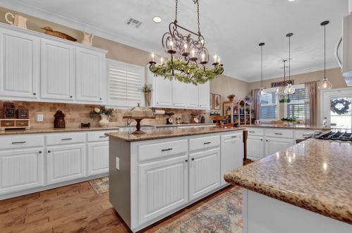 8702 Malardcrest Dr, Humble TX 77346-8106 exterior