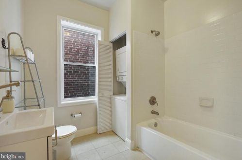 805 T St, Washington DC 20001-3127 exterior