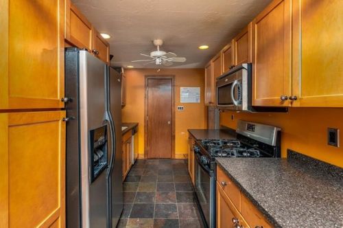 6338 Forward Ave, Pittsburgh PA 15217-2266 exterior