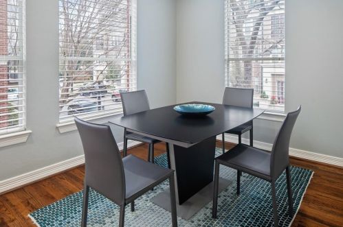 2800 Hall St, Dallas TX 75204-1280 exterior