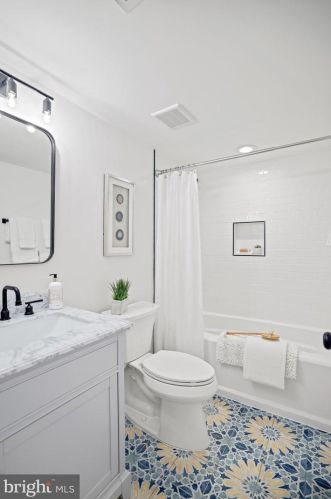 30 Adams St, Washington DC  20001-1026 exterior