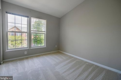 13504 Hayworth Dr, Rockville MD  20854-6395 exterior