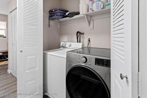 1300 Dahlia Ct, Jackson Twp NJ  08527-4131 exterior