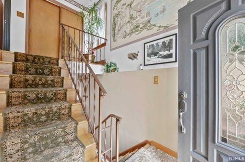 29 Webb Pl, Hasbrouck Heights NJ exterior