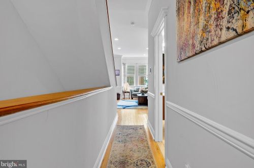 1019 19 St, Philadelphia PA 19146-2938 exterior