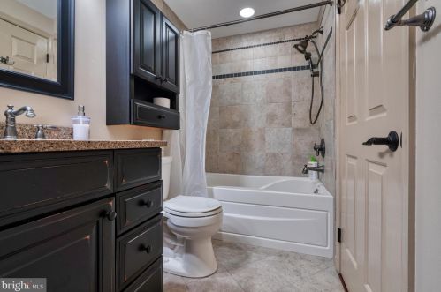 1609 Mithering Ln, Silver Spring MD 20905-7045 exterior