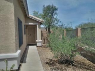 2252 Avenida Del Sol, Phoenix AZ  85024-8651 exterior