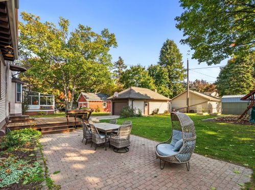 825 13 St, Manitowoc WI 54220-5101 exterior