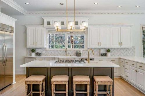 700 Brookwoods Trce, Atlanta GA 30342-2473 exterior