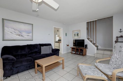 320 Elizabeth Ave, Point Pleasant Beach NJ 08742-4133 exterior