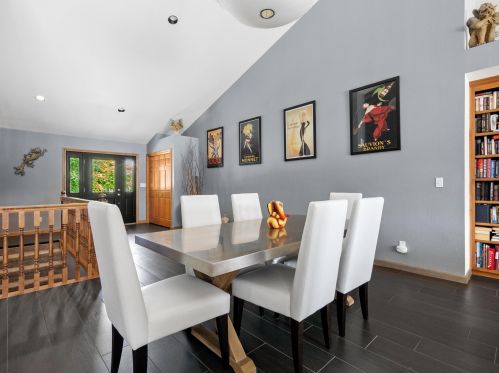 4709 Veranda Ct, Manitowoc WI 54220-8358 exterior