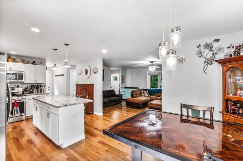 68 Rumford St, Concord NH 03301-3906 exterior