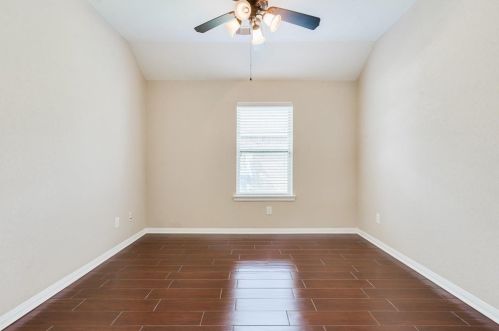 4731 Peninsula Gdn Way, Humble TX 77396-3055 exterior