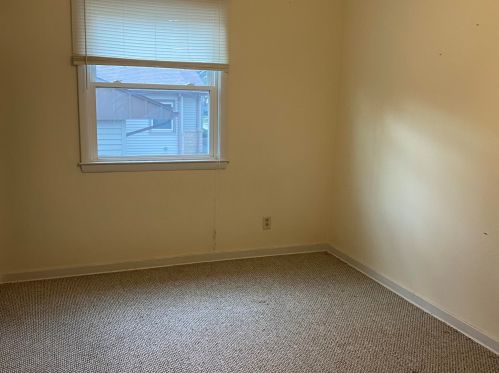 2933 Rochelle Ave, Milwaukee WI  53209-2624 exterior