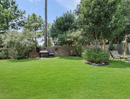 17415 Rainer Vly Ln, Humble TX 77346-8249 exterior