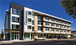 2625 Burnside St, Portland OR  97214-1755 exterior