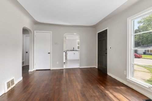 3117 Stratford Dr, Wyoming MI exterior