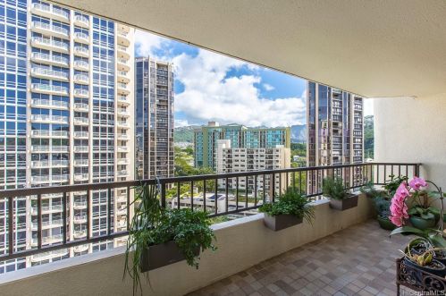 55 Judd St, Honolulu HI 96817-2633 exterior