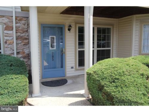 705 Foxmeadow Dr, Limerick, PA 19468-1537