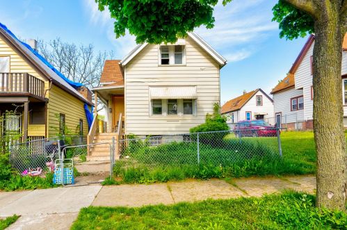 3333 9th St, Milwaukee WI  53215-5109 exterior