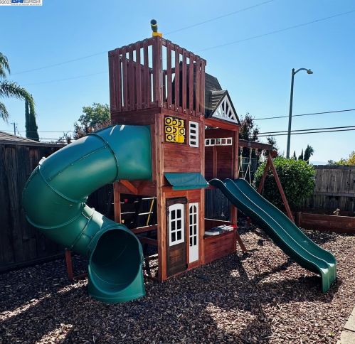 3671 Sanford St, Concord CA  94520-1356 exterior