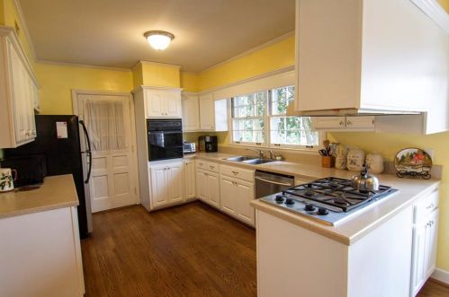 6688 Brandon Ml Rd, Atlanta GA 30328-2031 exterior