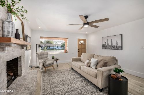 724 Cactus Wren Dr, Phoenix AZ  85021-8626 exterior