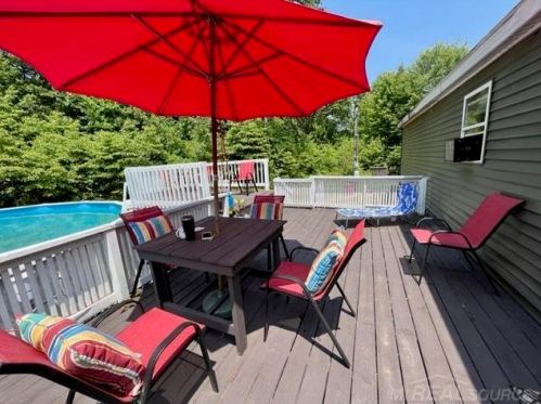 4951 118 Ave, Fennville MI 49408-9539 exterior