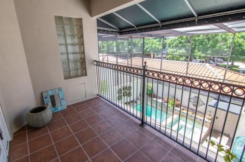 4949 Bayshore Blvd, Tampa FL 33611-3851 exterior