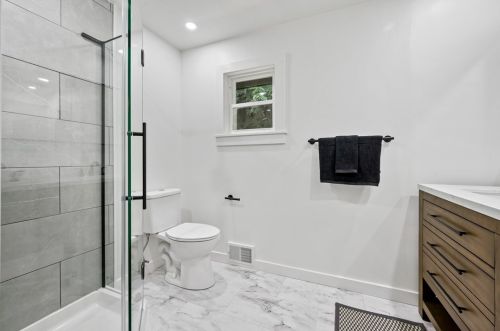 2302 Marbury Rd, Pittsburgh PA  15221-3670 exterior